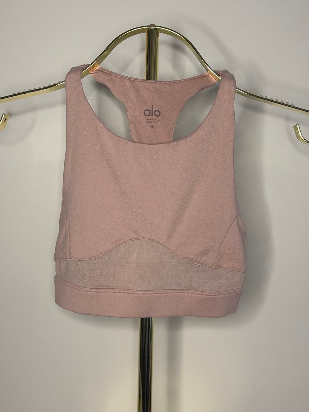 ALO baby pink XS sports bra
